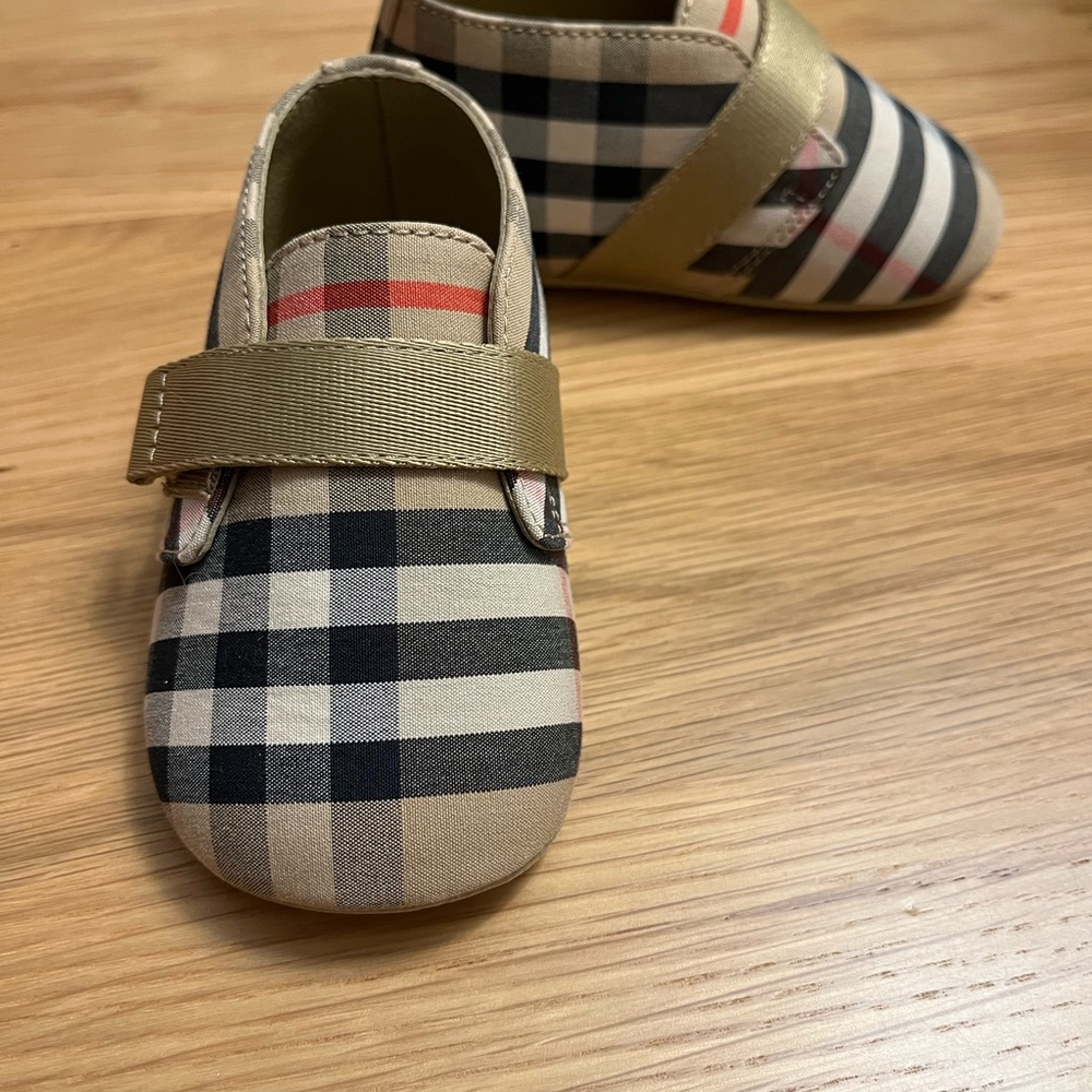 Burberry Newborn Boot